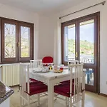 Casa Deffenu Vista Mare Porto Frailis بيت للعطل