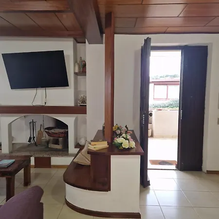 Casa Deffenu Vista Mare Porto Frailis بيت للعطل *