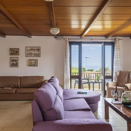 Casa Deffenu Vista Mare Porto Frailis Feriehus