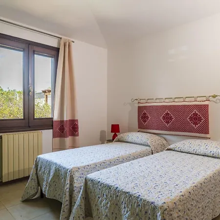 Feriehus Casa Deffenu Vista Mare Porto Frailis *